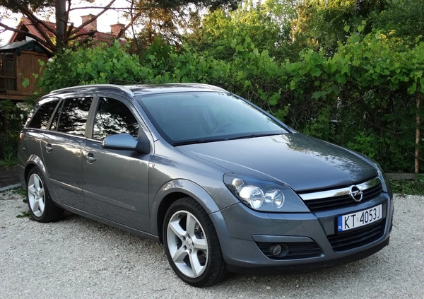 Opel Astra cena 14500 przebieg: 107500, rok produkcji 2005 z Tarnów małe 172
